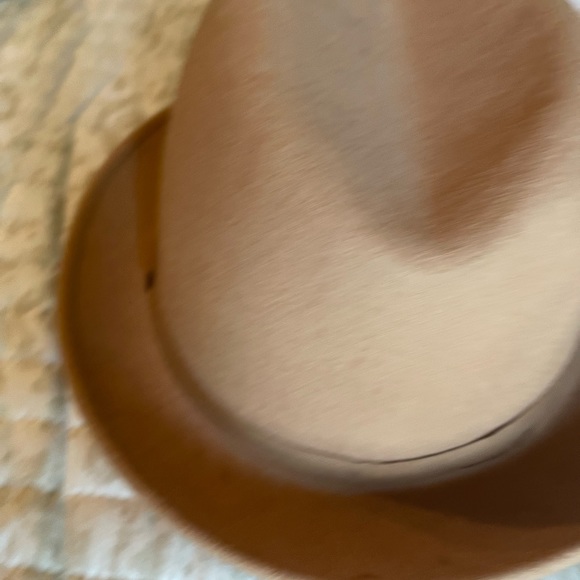 Wool Hat - Picture 3 of 4